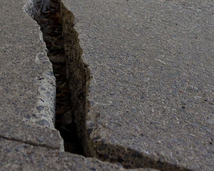 cracked concrete foundation