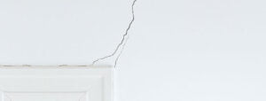 Cracks in wall